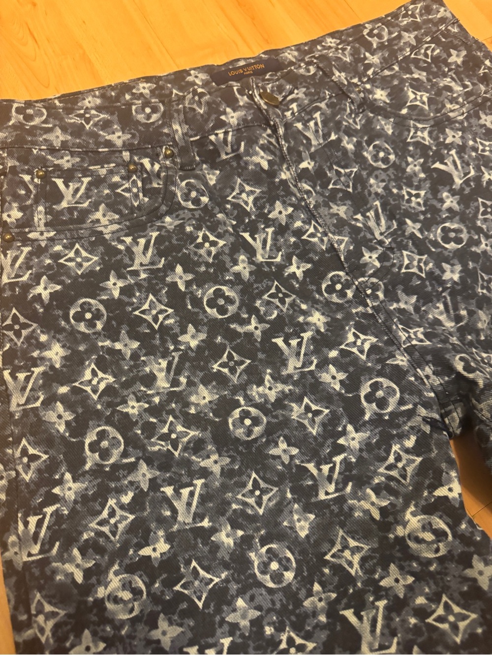 Louis Vuitton Black and White Monogram Print Jeans - Picture 4 of 4